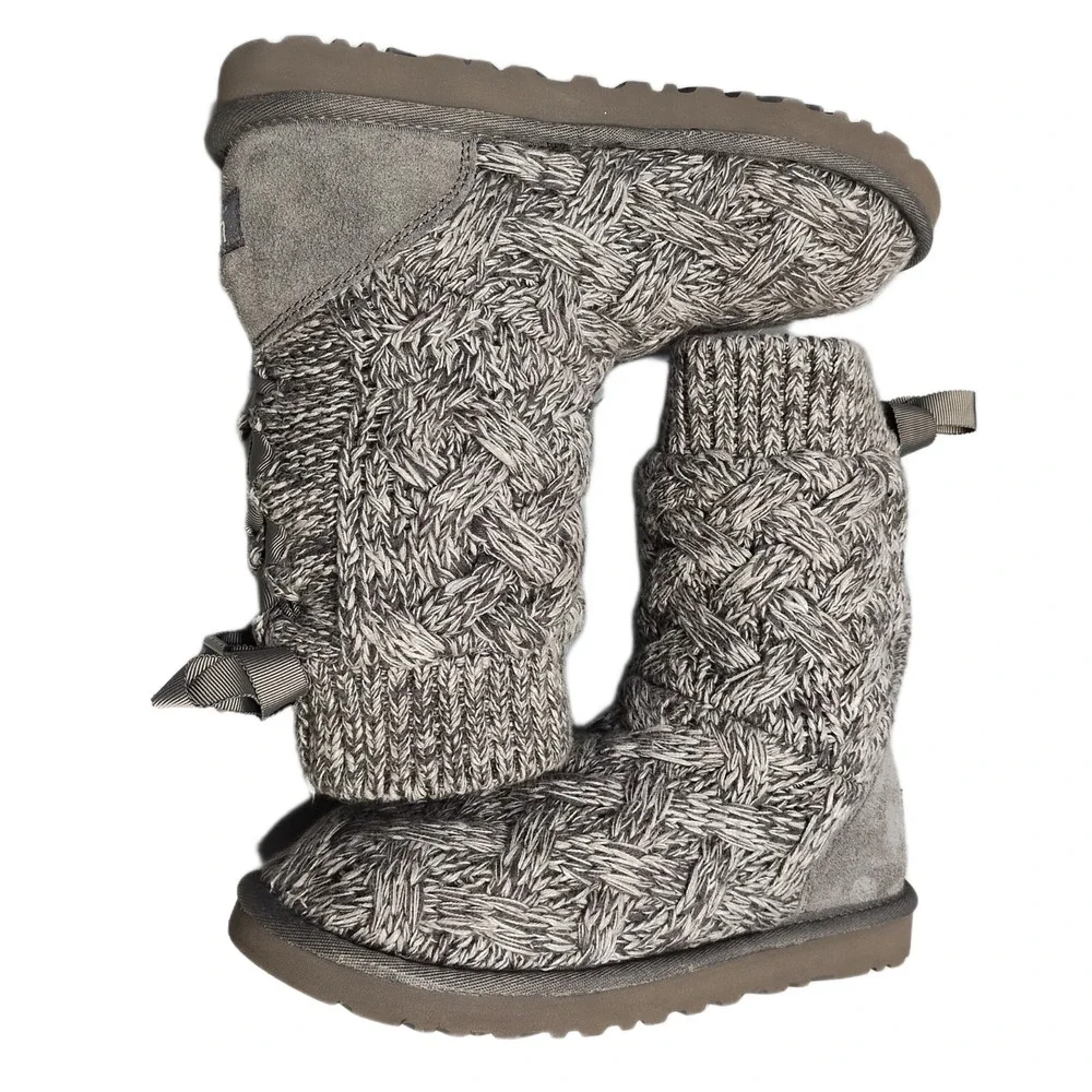 UGG Isla Cable Knit Winter Snow Boots Womens US 7 Gray Back Bow Detail 1008840